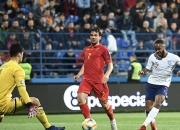 开云下载-英格兰客场力克黑山，继续保持全胜战绩