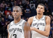 开云体育在线-包含森林狼表现抢眼，轻松战胜马刺取得胜利的词条