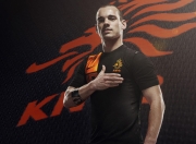 开云体育-牙买加新星闪耀关键战，拉什福德式冷血一击终结勒沃库森