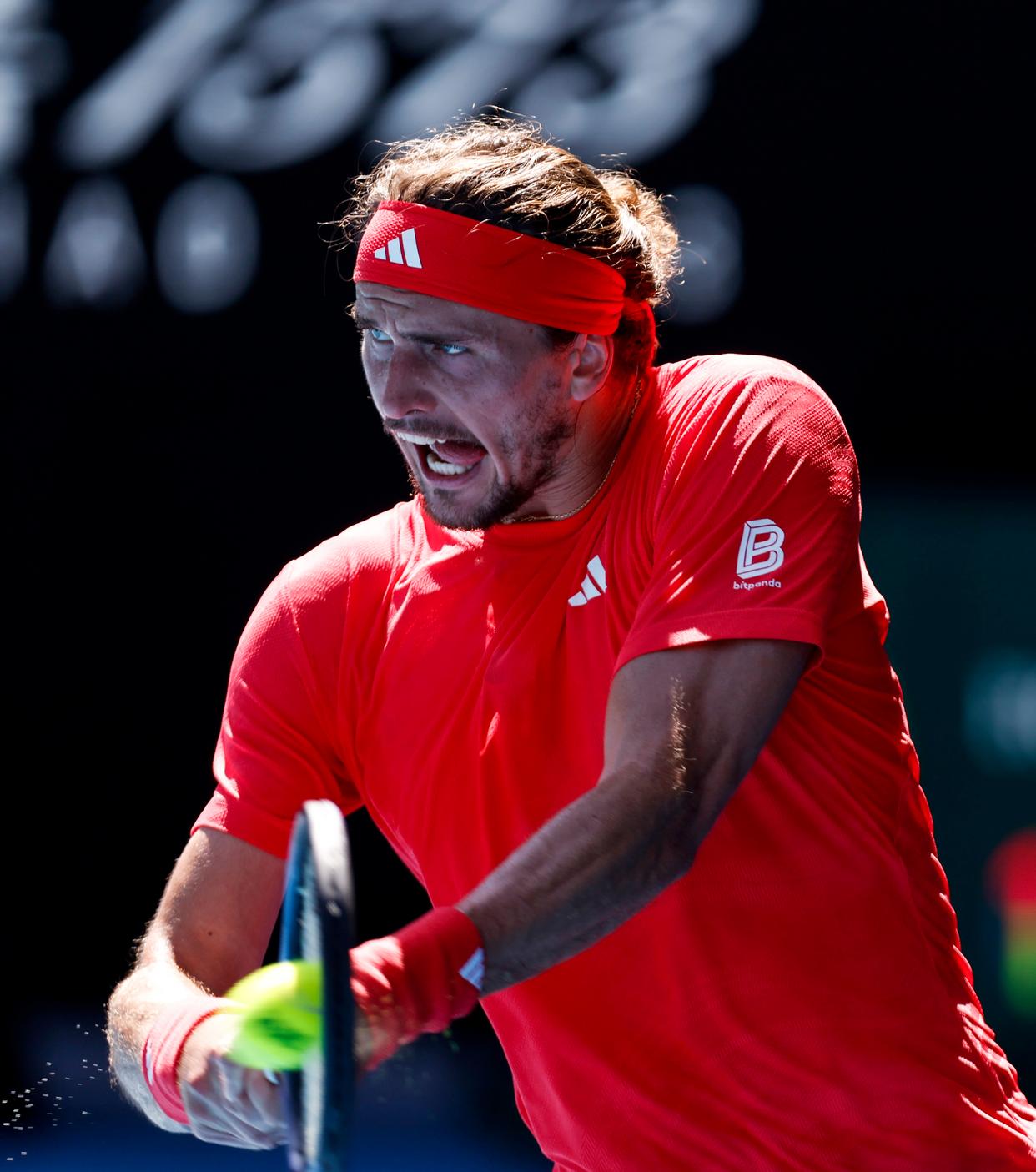 西班牙网球队爆冷意大利网球队,兹维列夫制霸全场的简单介绍 西班牙网球队爆冷意大利网球队,兹维列夫制霸全场的简单介绍