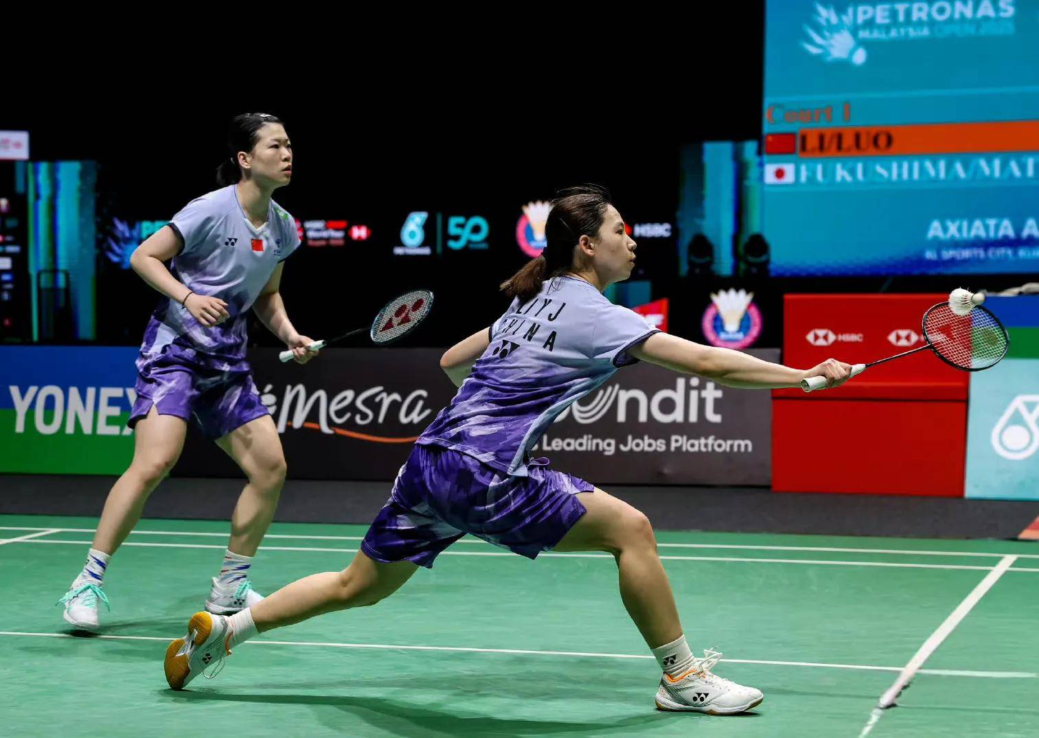 包含印度羽毛球队鏖战马来西亚羽毛球队，林丹关键制胜的词条