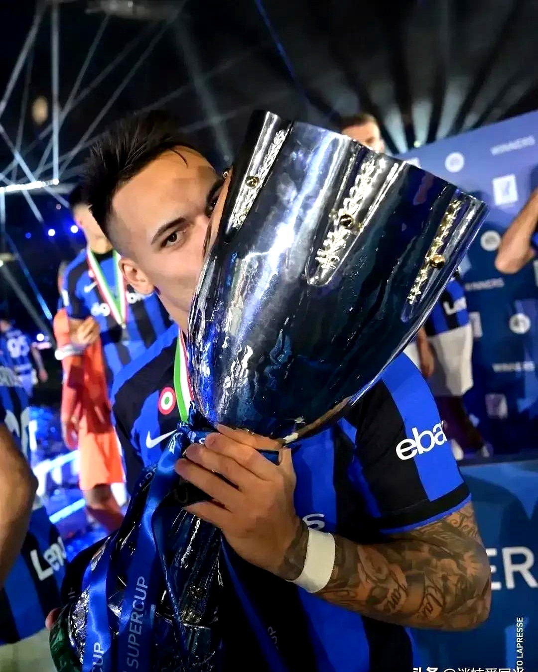 包含国际米兰翻盘塞维利亚，格列兹曼送出助攻的词条