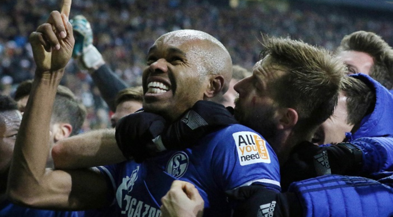 法兰克福豪取三分，积分榜上积极追赶的简单介绍