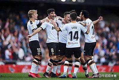 法兰克福豪取三分，积分榜上积极追赶的简单介绍