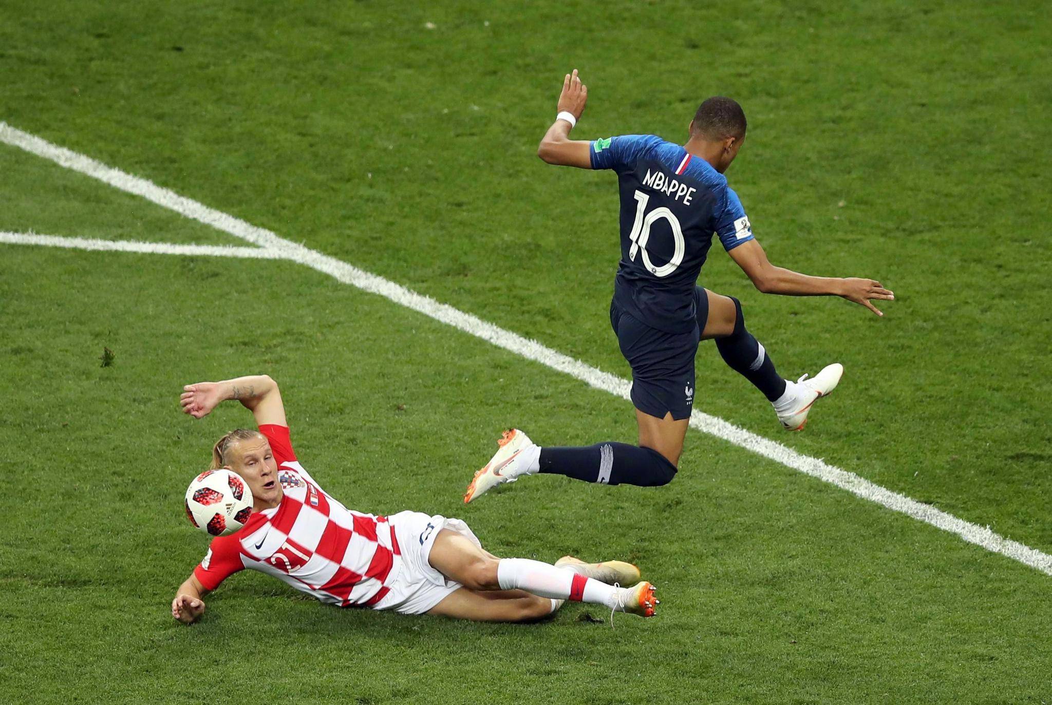 包含克罗地亚队在欧国联比赛中展现出强大气势,称霸赛场!的词条 包含克罗地亚队在欧国联比赛中展现出强大气势,称霸赛场!的词条