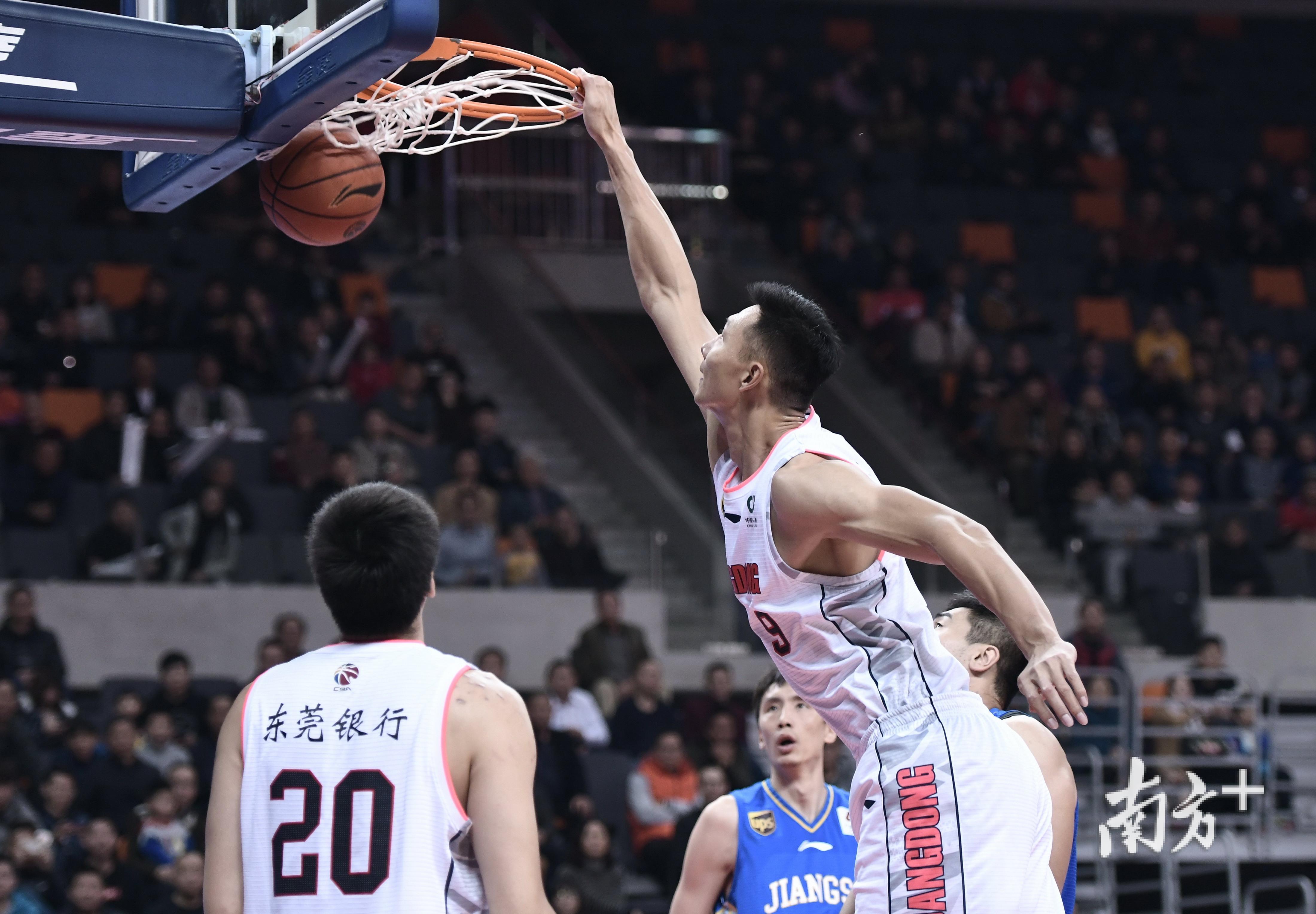 广东队主场大胜北京,继续领跑积分榜的简单介绍 广东队主场大胜北京,继续领跑积分榜的简单介绍