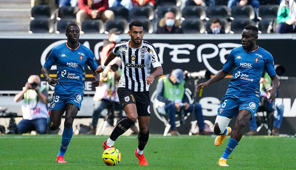 圣埃蒂安稳坐榜首,摩纳哥却一路领跑的简单介绍 圣埃蒂安稳坐榜首,摩纳哥却一路领跑的简单介绍