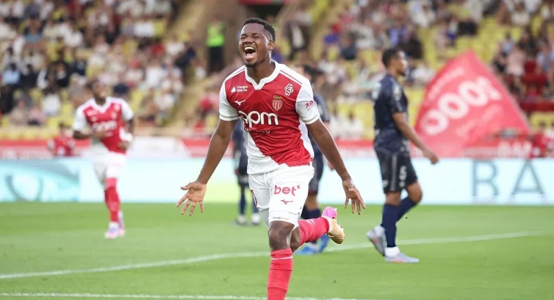 包含摩纳哥对马赛在球场上大战,场外事件热闹的词条 包含摩纳哥对马赛在球场上大战,场外事件热闹的词条