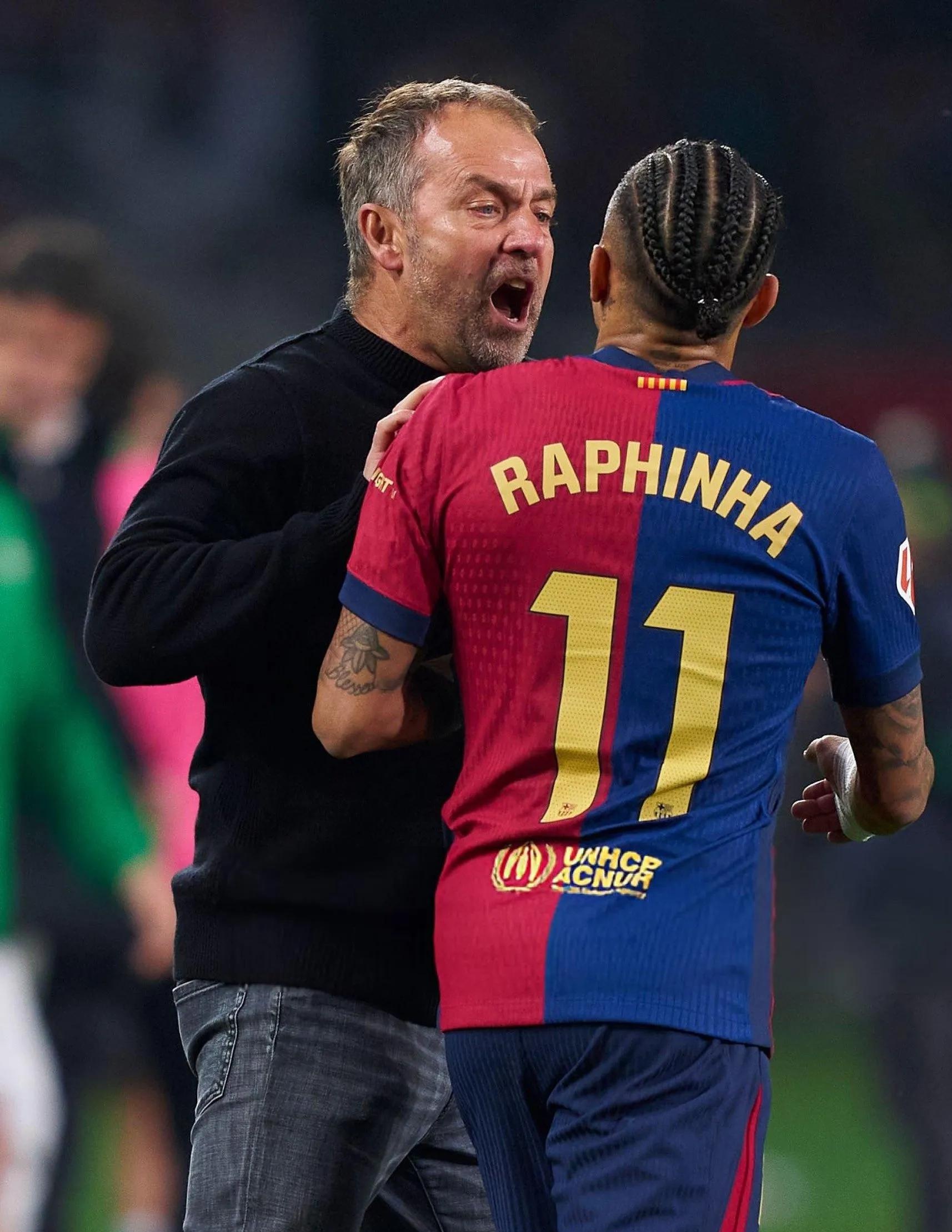 巴萨中场控制游刃有余裁判判罚遭质疑鱼跃逆袭的简单介绍 巴萨中场控制游刃有余裁判判罚遭质疑鱼跃逆袭的简单介绍