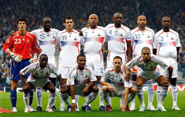 匈牙利迎战冰岛，争夺晋级席位