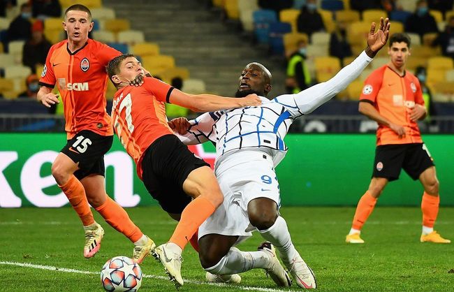 维罗纳俱乐部全队备战,力争佳绩 维罗纳俱乐部全队备战,力争佳绩