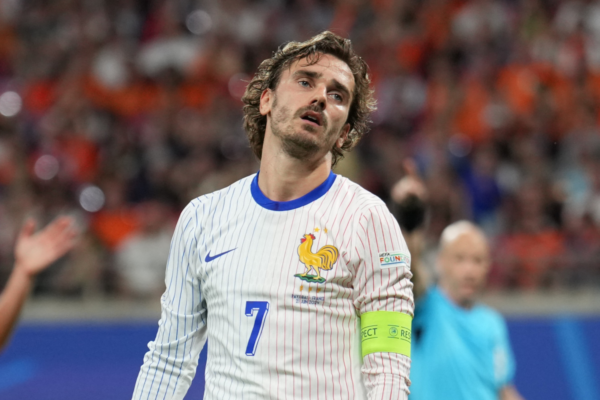 飞翼球员法国前锋格列兹曼