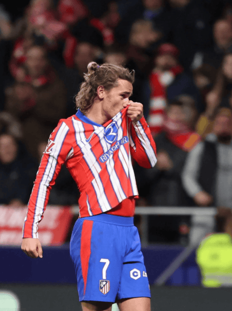 飞翼球员法国前锋格列兹曼