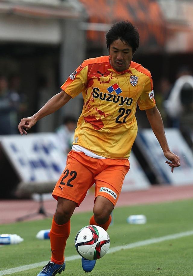 阿贾克斯高歌猛进，荷甲劲旅一路领先