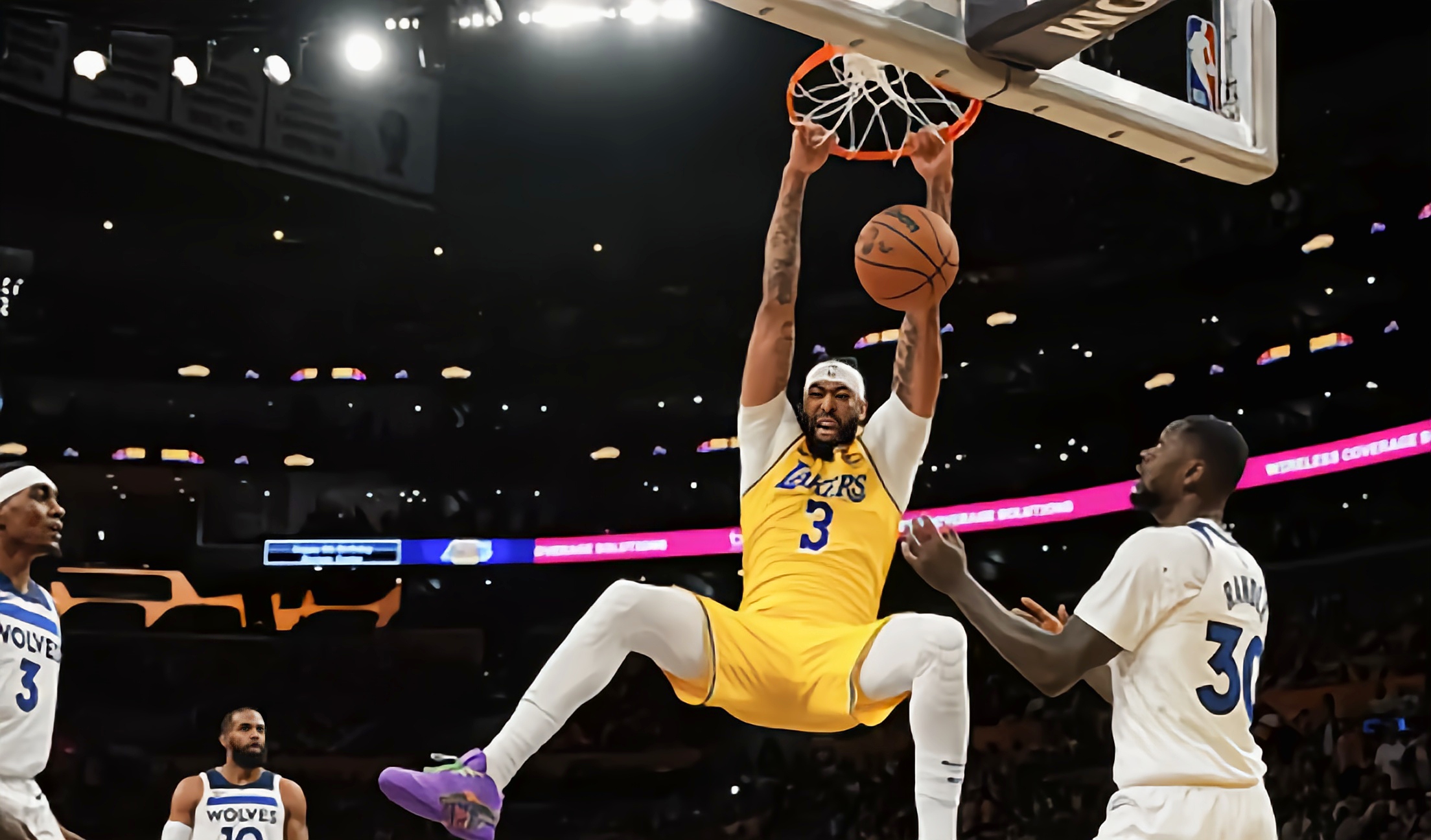 湖人绝地反击魔术,恩比德爆发神勇 湖人绝地反击魔术,恩比德爆发神勇