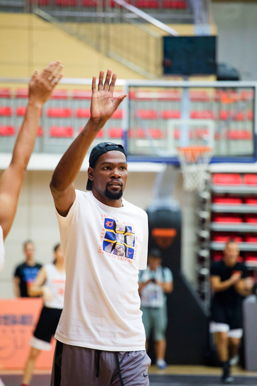 天津队翻盘广州队,杜兰特关键制胜的简单介绍 天津队翻盘广州队,杜兰特关键制胜的简单介绍