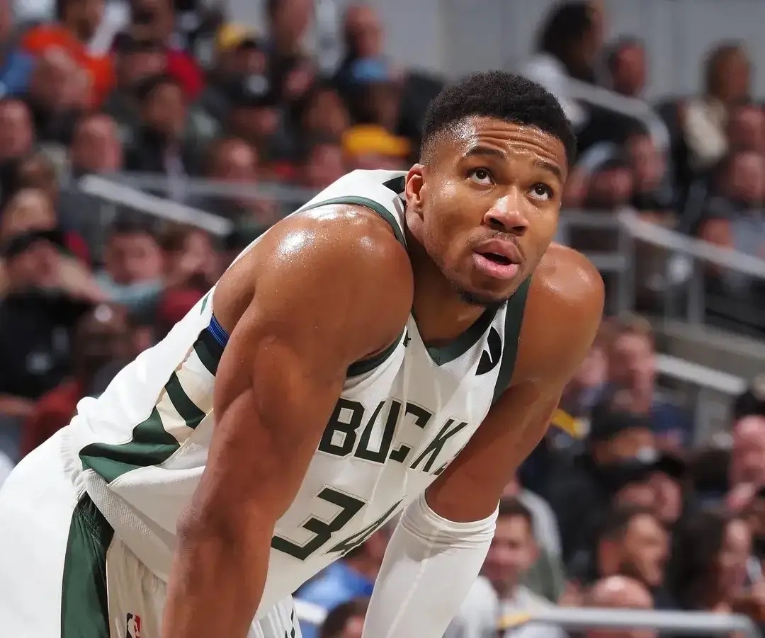 北京队横扫步行者,利拉德关键制胜的简单介绍 北京队横扫步行者,利拉德关键制胜的简单介绍